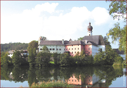 Ehemalige Stiftskirche der Augustiner Chorherren Hglwrth.